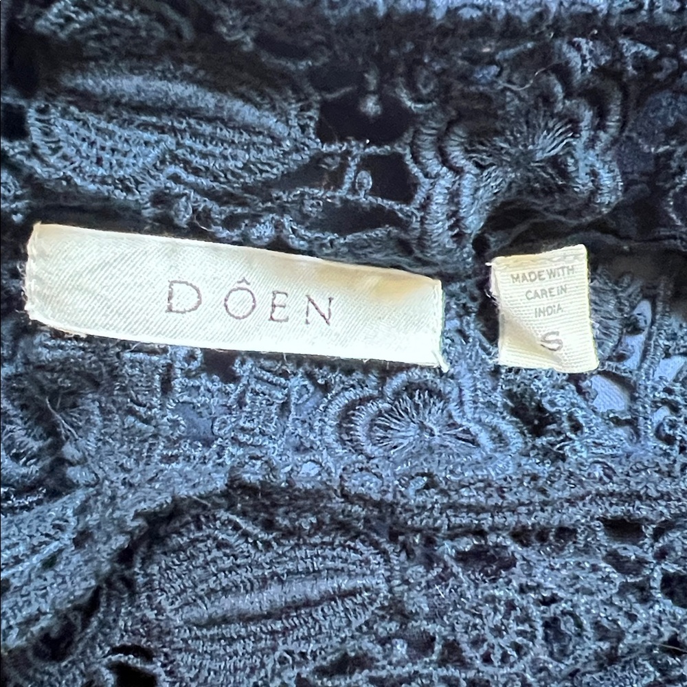 Doen Essie Lace Blouse in Deep Navy - Picture 8 of 10